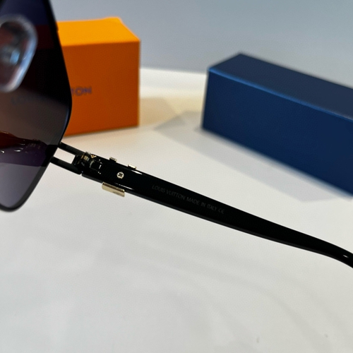 ルイヴィトンサングラス内部構造